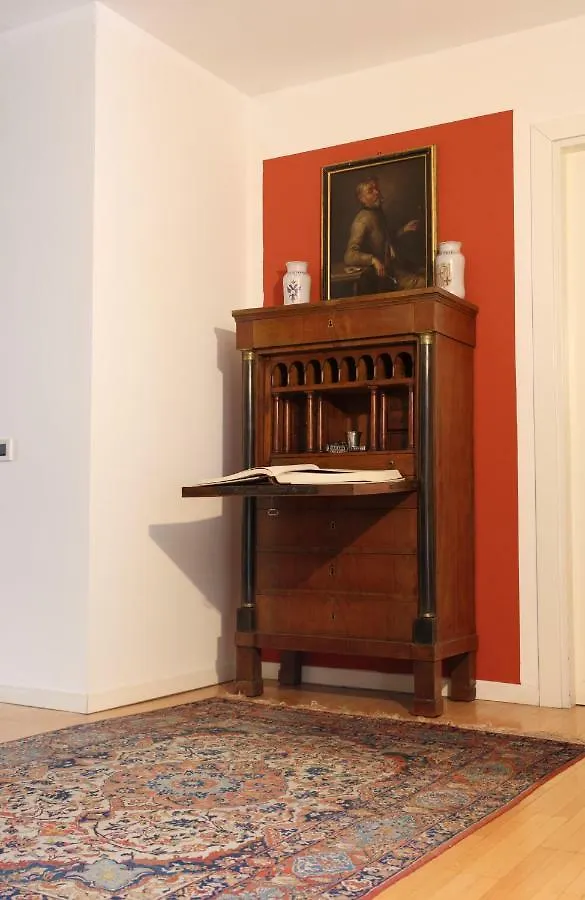 Luminous Stylish Quiet 150M2, Tre Torri Apartment Milan