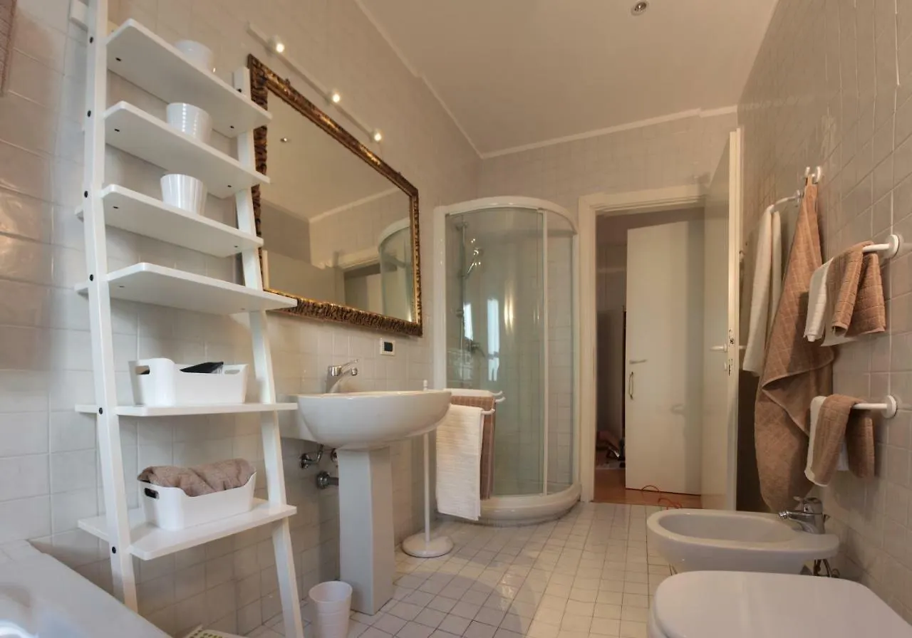 Apartament Luminous Stylish Quiet 150M2, Tre Torri Mediolan