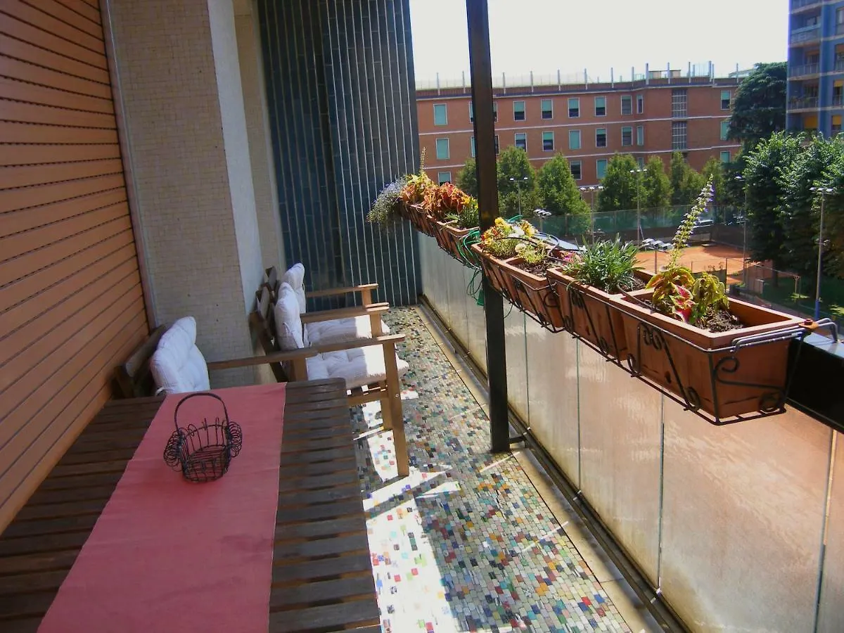 Luminous Stylish Quiet 150M2, Tre Torri Apartment Milan